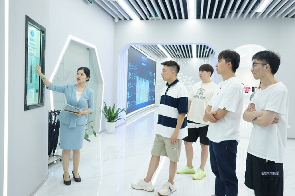 邓顺豪3.jpg 邓顺豪3.jpg